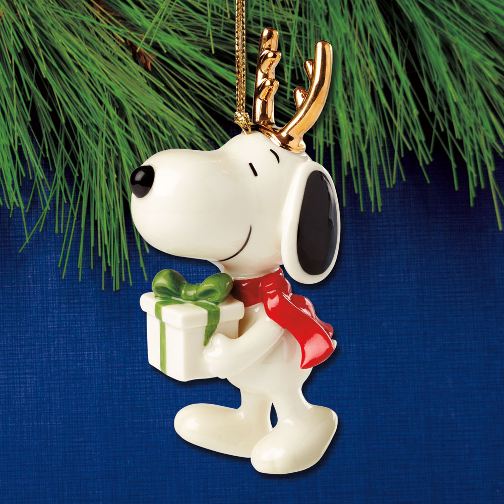 Sterling Collectables 2024 Lenox Snoopy With Gift Porcelain Ornament