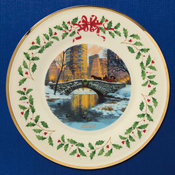 2025 Lenox Holiday Collectors Snowy Night Porcelain Plate image